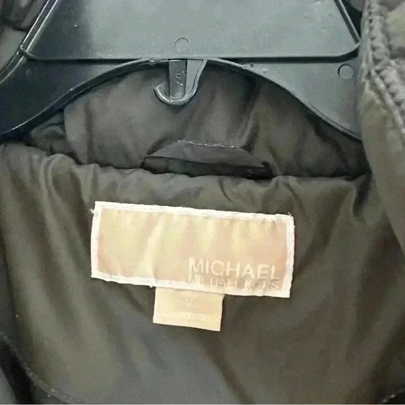 Womens Michael kors army green puffer coat with removable faux fur collar medium - Picture 2 of 9